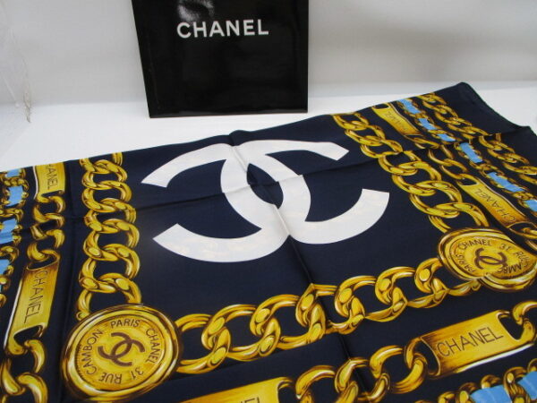 シャネル CHANEL スカーフ 大判 ココマーク 絹 シルク買取りました